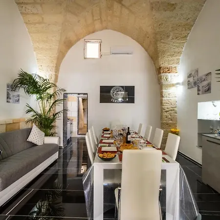 شقة Armonia Palace In Lecce With Panoramic View ساليس سالينتينو